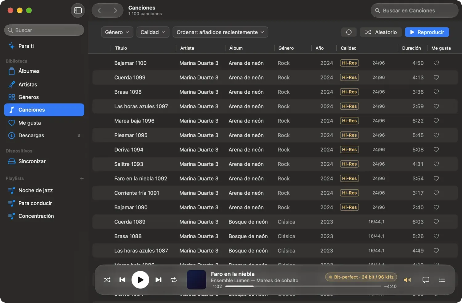 Tabla de canciones en macOS con la etiqueta Hi-Res